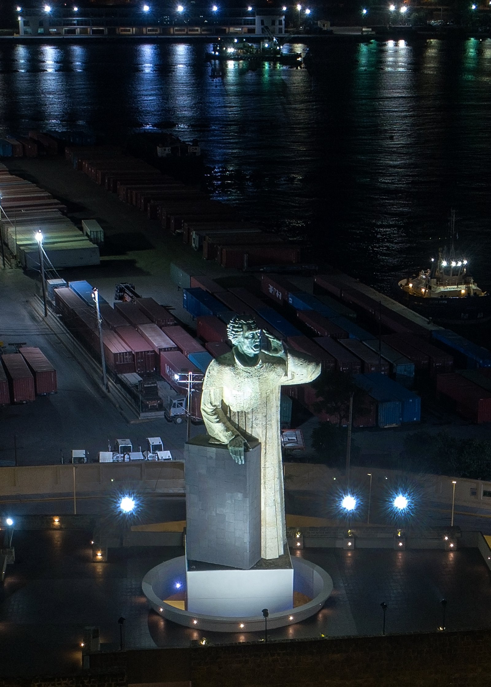 Estatua de Frai Montesino